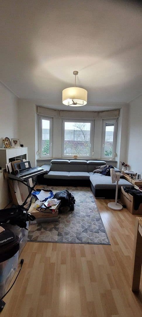 Pronájem bytu 3+1 84 m², Stuttgart, Bádensko-Württembersko Pronájem bytu 3+1 84 m², Stuttgart, Bádensko-Württembersko