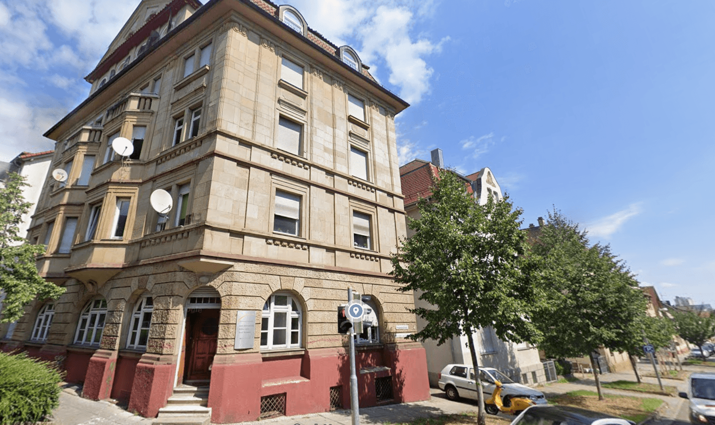 Pronájem bytu 3+1 84 m², Stuttgart, Bádensko-Württembersko Pronájem bytu 3+1 84 m², Stuttgart, Bádensko-Württembersko