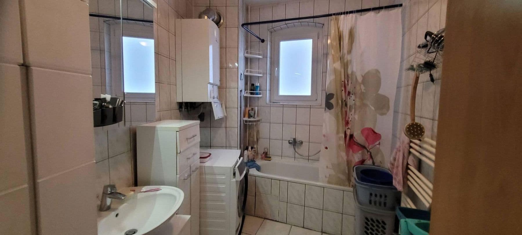 Pronájem bytu 3+1 84 m², Stuttgart, Bádensko-Württembersko Pronájem bytu 3+1 84 m², Stuttgart, Bádensko-Württembersko