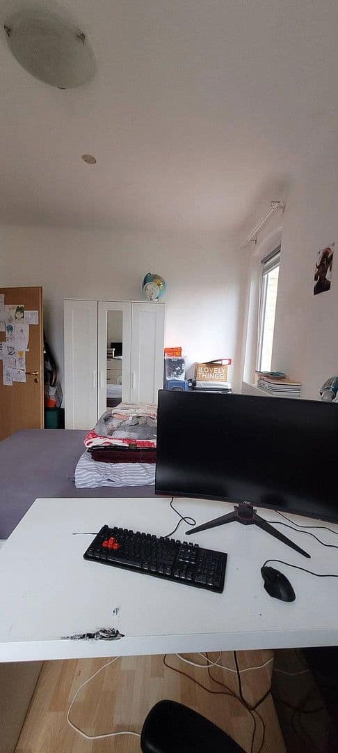 Pronájem bytu 3+1 84 m², Stuttgart, Bádensko-Württembersko Pronájem bytu 3+1 84 m², Stuttgart, Bádensko-Württembersko