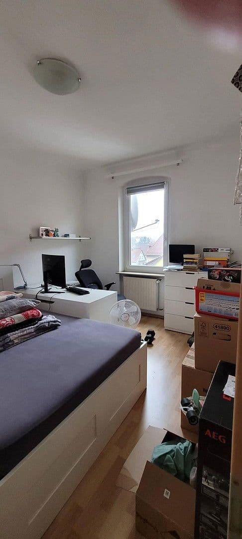 Pronájem bytu 3+1 84 m², Stuttgart, Bádensko-Württembersko Pronájem bytu 3+1 84 m², Stuttgart, Bádensko-Württembersko