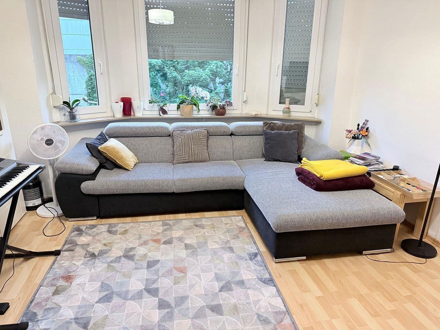 Pronájem bytu 3+1 84 m², Stuttgart, Bádensko-Württembersko Pronájem bytu 3+1 84 m², Stuttgart, Bádensko-Württembersko