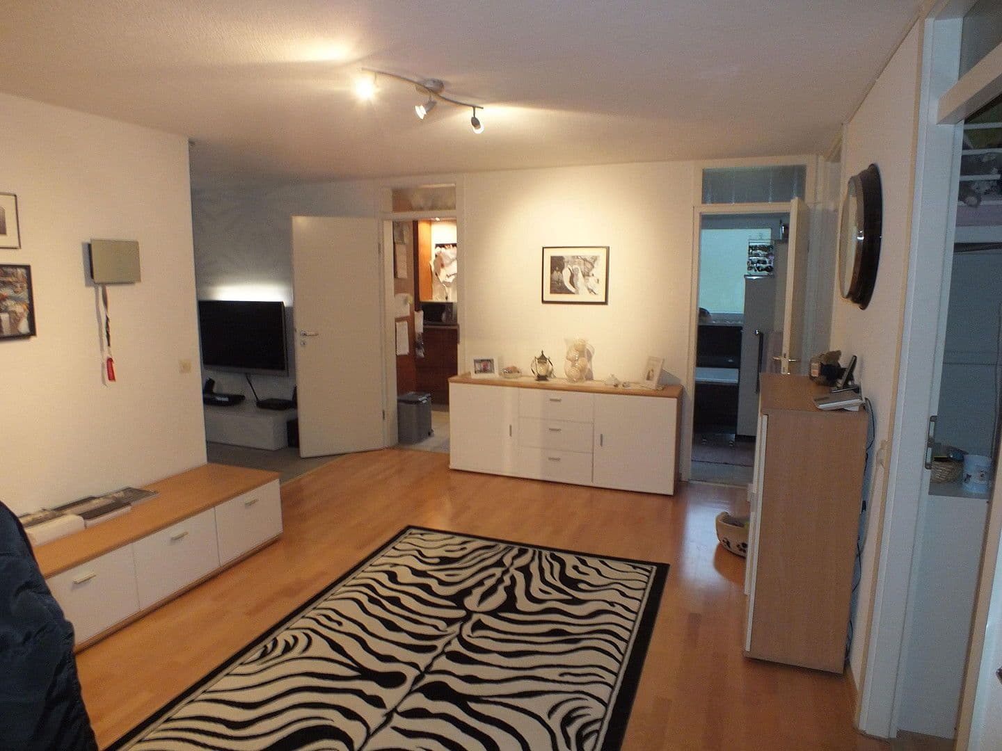 Pronájem bytu 4+kk 100 m², Dinkelbergstraße 8, Grenzach-Wyhlen, Bádensko-Württembersko Pronájem bytu 4+kk 100 m², Dinkelbergstraße 8, Grenzach-Wyhlen, Bádensko-Württembersko