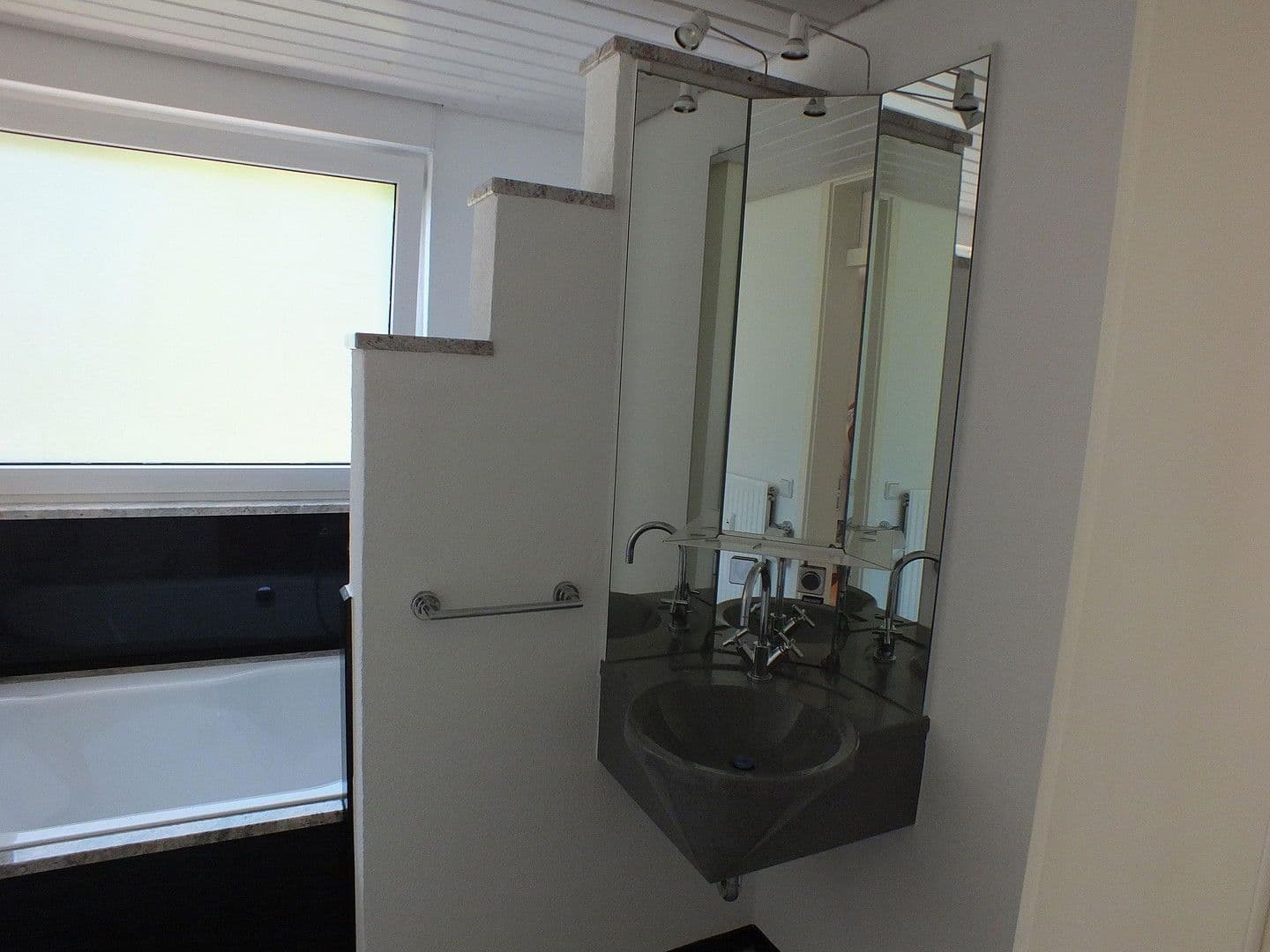 Pronájem bytu 4+kk 100 m², Dinkelbergstraße 8, Grenzach-Wyhlen, Bádensko-Württembersko Pronájem bytu 4+kk 100 m², Dinkelbergstraße 8, Grenzach-Wyhlen, Bádensko-Württembersko