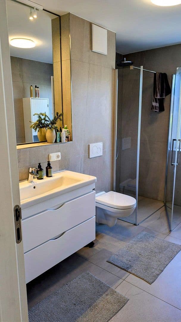 Pronájem bytu 3+1 98 m², Grünsteinstraße 13, Schönau am Königssee, Bavorsko Pronájem bytu 3+1 98 m², Grünsteinstraße 13, Schönau am Königssee, Bavorsko