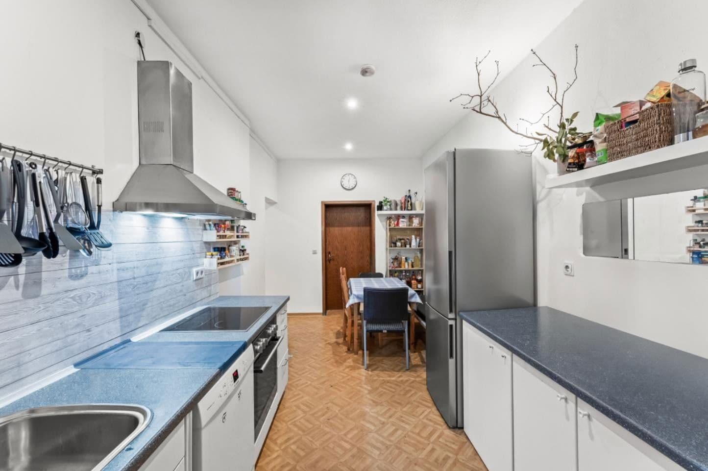 Prodej domu 275 m², pozemek 481 m², Erlangen, Bavorsko Prodej domu 275 m², pozemek 481 m², Erlangen, Bavorsko