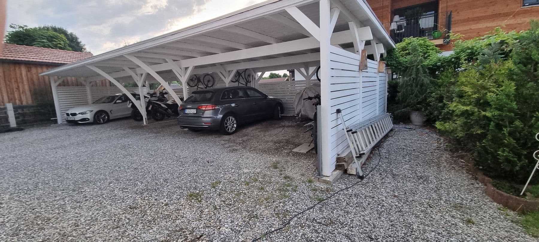 Prodej domu 314 m², pozemek 858 m², Raubling, Bavorsko Prodej domu 314 m², pozemek 858 m², Raubling, Bavorsko