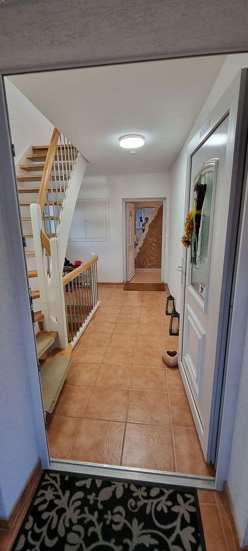 Prodej domu 314 m², pozemek 858 m², Raubling, Bavorsko Prodej domu 314 m², pozemek 858 m², Raubling, Bavorsko