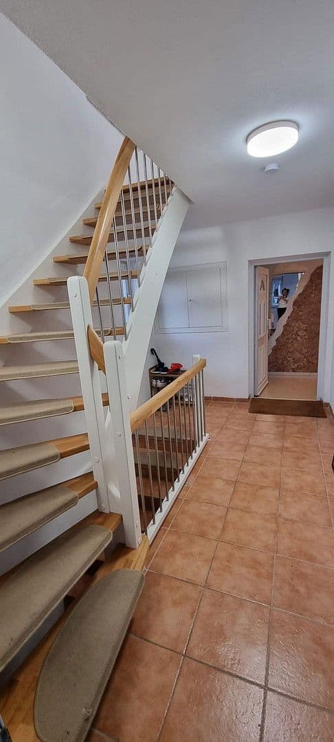 Prodej domu 314 m², pozemek 858 m², Raubling, Bavorsko Prodej domu 314 m², pozemek 858 m², Raubling, Bavorsko