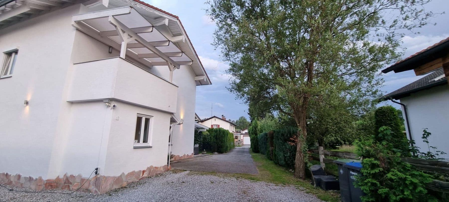 Prodej domu 314 m², pozemek 858 m², Raubling, Bavorsko Prodej domu 314 m², pozemek 858 m², Raubling, Bavorsko