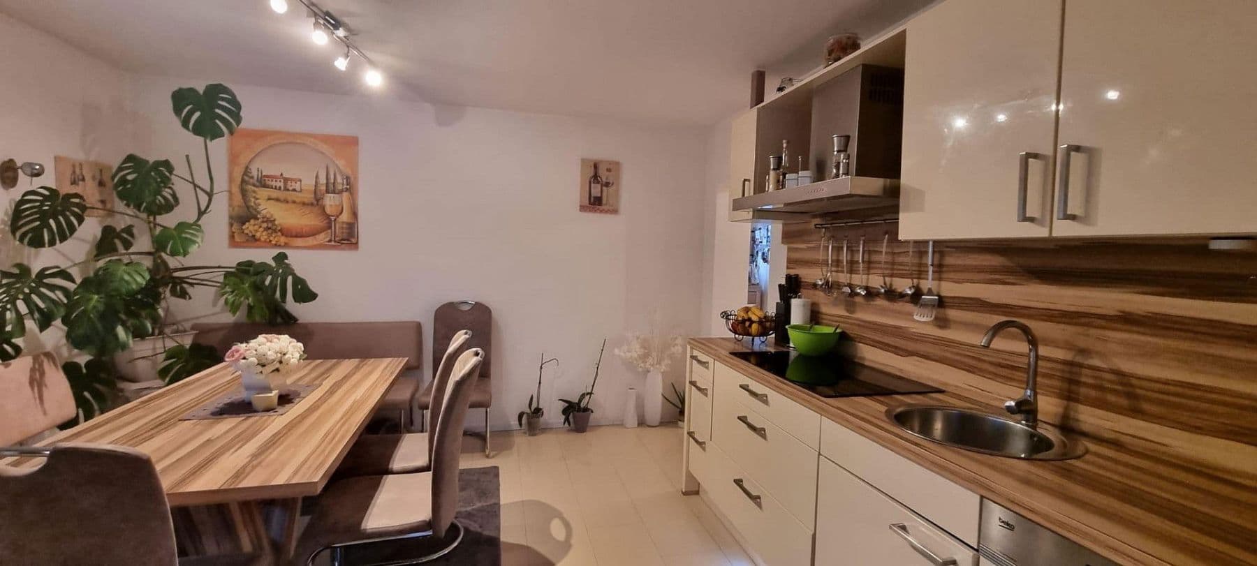 Prodej domu 314 m², pozemek 858 m², Raubling, Bavorsko Prodej domu 314 m², pozemek 858 m², Raubling, Bavorsko