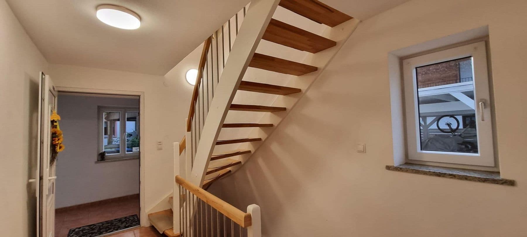 Prodej domu 314 m², pozemek 858 m², Raubling, Bavorsko Prodej domu 314 m², pozemek 858 m², Raubling, Bavorsko