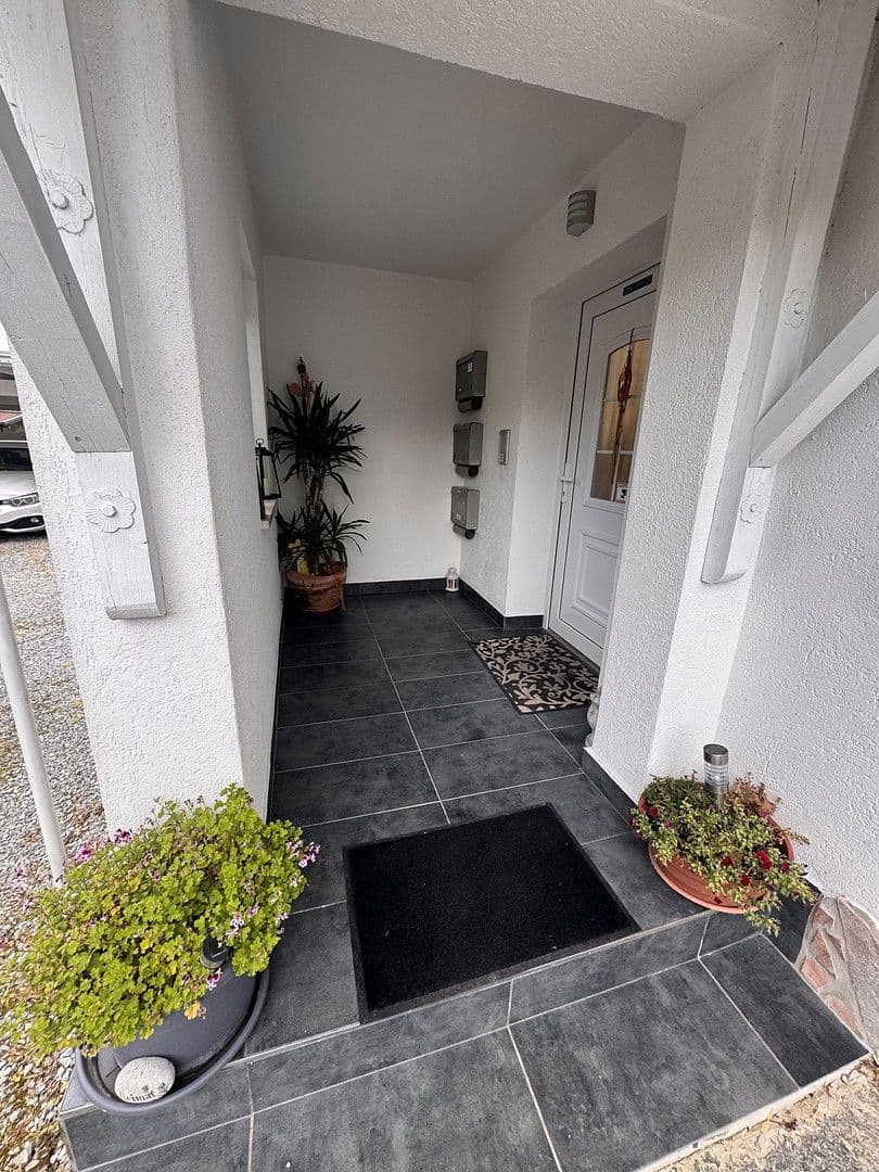 Prodej domu 314 m², pozemek 858 m², Raubling, Bavorsko Prodej domu 314 m², pozemek 858 m², Raubling, Bavorsko