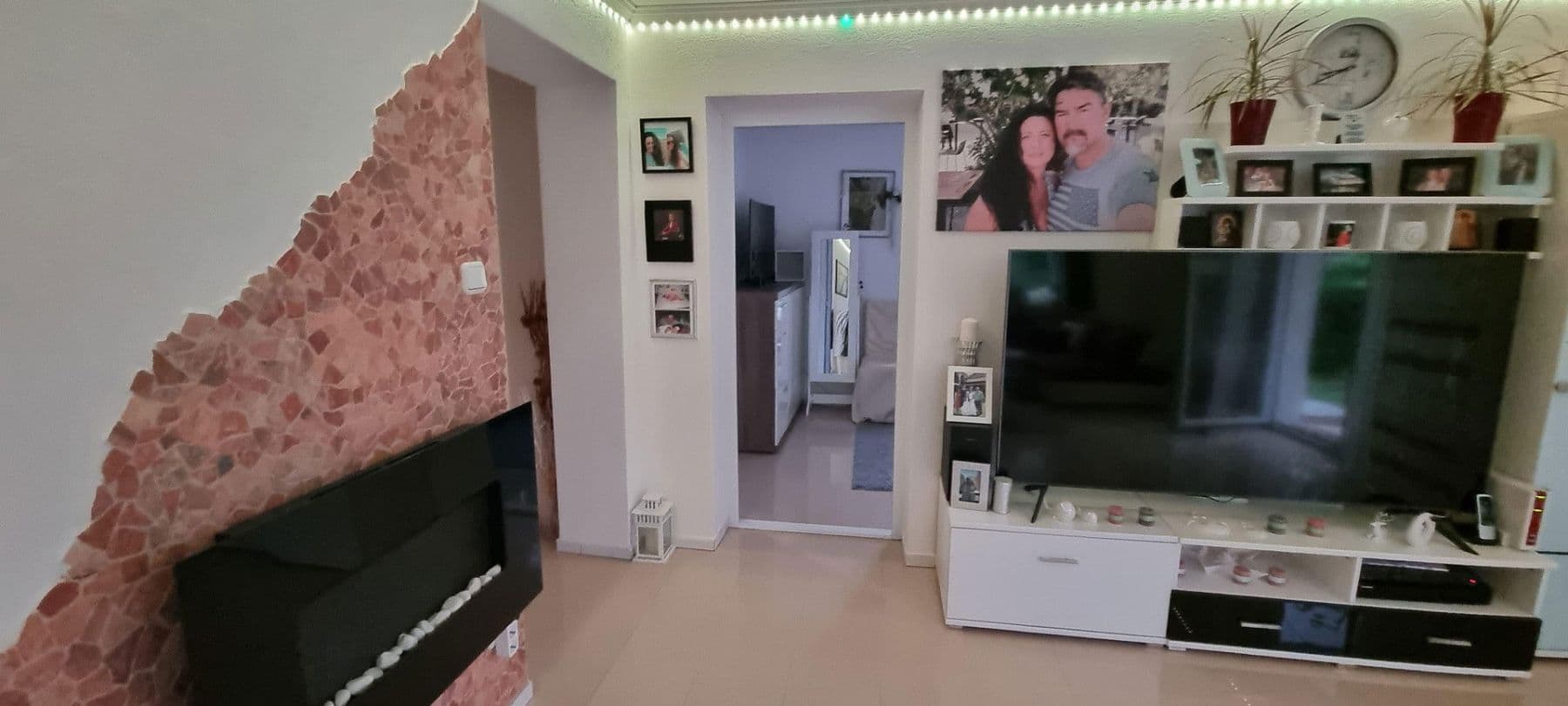 Prodej domu 314 m², pozemek 858 m², Raubling, Bavorsko Prodej domu 314 m², pozemek 858 m², Raubling, Bavorsko