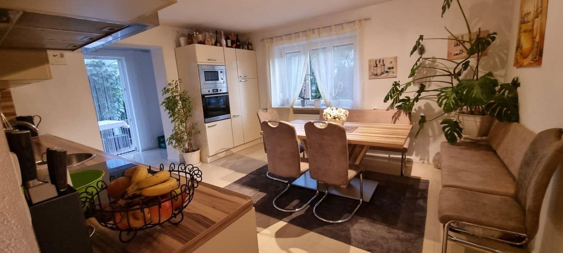 Prodej domu 314 m², pozemek 858 m², Raubling, Bavorsko Prodej domu 314 m², pozemek 858 m², Raubling, Bavorsko