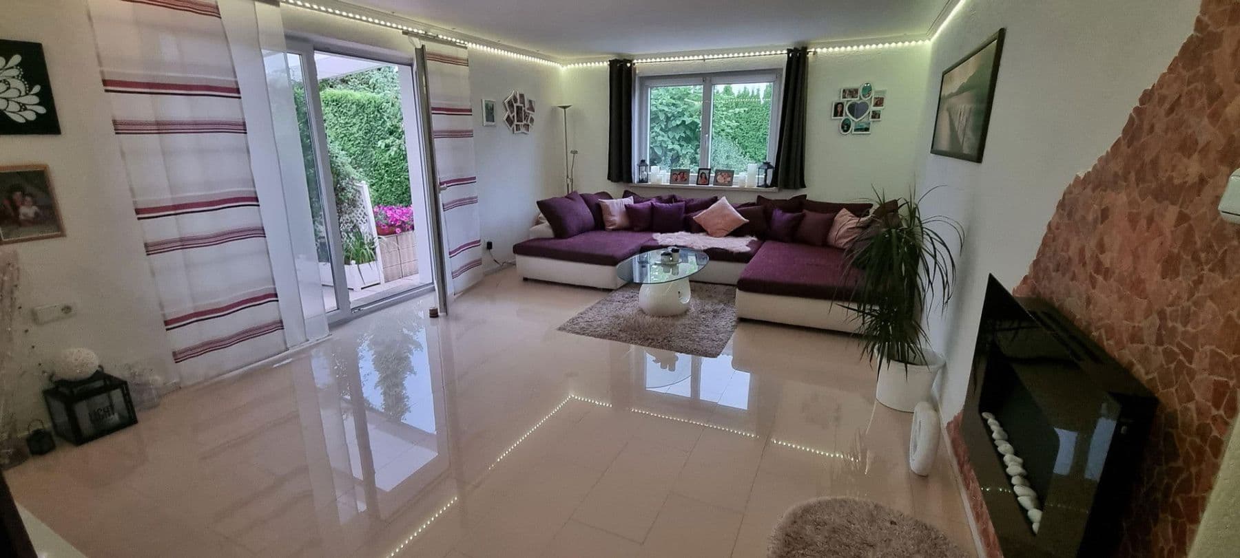 Prodej domu 314 m², pozemek 858 m², Raubling, Bavorsko Prodej domu 314 m², pozemek 858 m², Raubling, Bavorsko