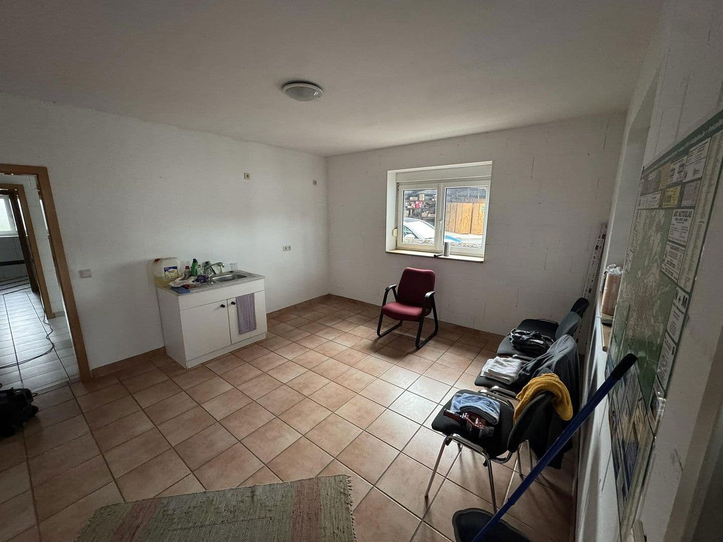 Prodej nebytového prostoru 2.473 m², Kaiserslautern, Porýní-Falc Prodej nebytového prostoru 2.473 m², Kaiserslautern, Porýní-Falc