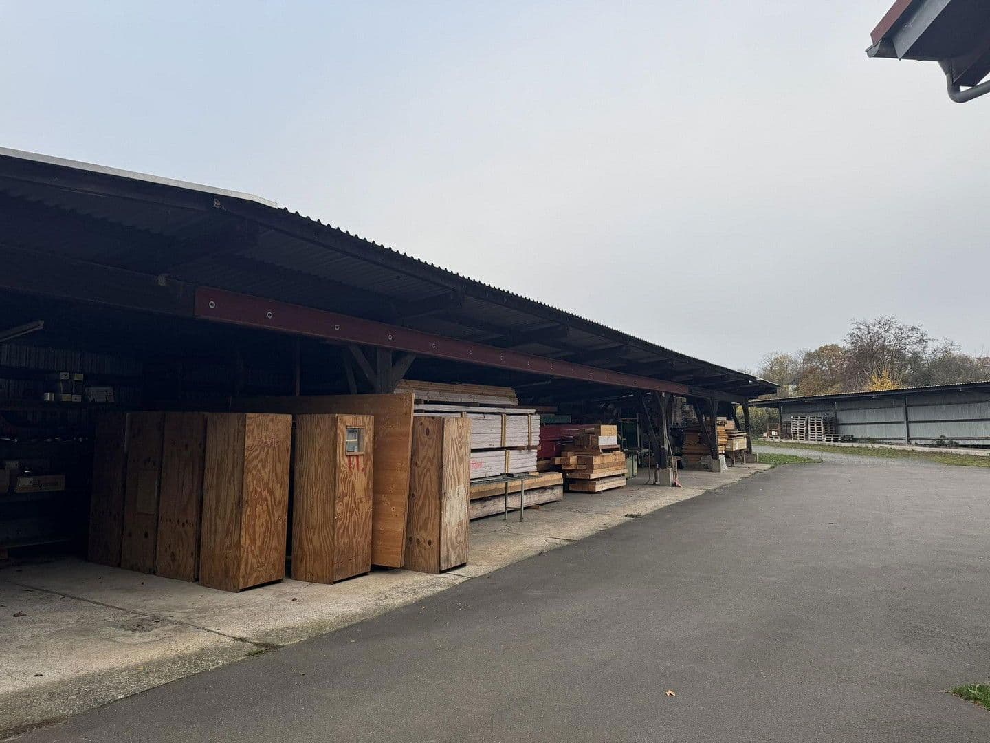 Prodej nebytového prostoru 2.473 m², Kaiserslautern, Porýní-Falc Prodej nebytového prostoru 2.473 m², Kaiserslautern, Porýní-Falc