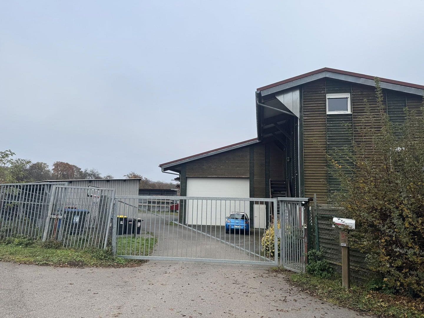 Prodej nebytového prostoru 2.473 m², Kaiserslautern, Porýní-Falc Prodej nebytového prostoru 2.473 m², Kaiserslautern, Porýní-Falc