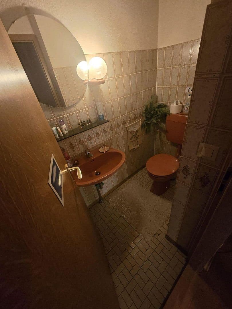 Prodej domu 90 m², pozemek 401 m², Jagdhausweg 12, Wuppertal, Severní Porýní-Vestfálsko Prodej domu 90 m², pozemek 401 m², Jagdhausweg 12, Wuppertal, Severní Porýní-Vestfálsko