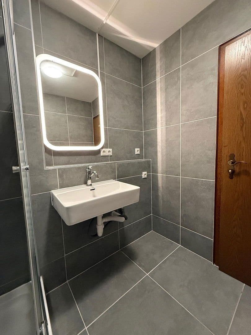 Pronájem bytu 2+1 44 m², Humboldtweg 1, Neufahrn, Bavorsko Pronájem bytu 2+1 44 m², Humboldtweg 1, Neufahrn, Bavorsko