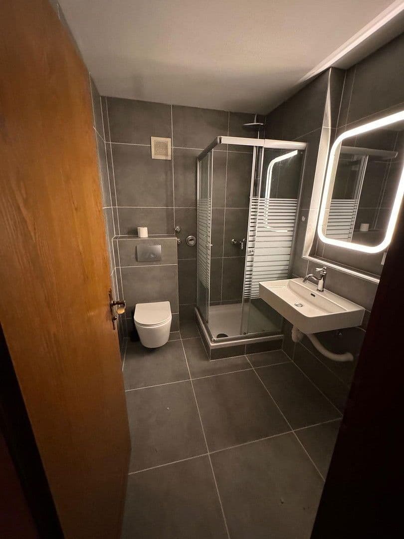 Pronájem bytu 2+1 44 m², Humboldtweg 1, Neufahrn, Bavorsko Pronájem bytu 2+1 44 m², Humboldtweg 1, Neufahrn, Bavorsko