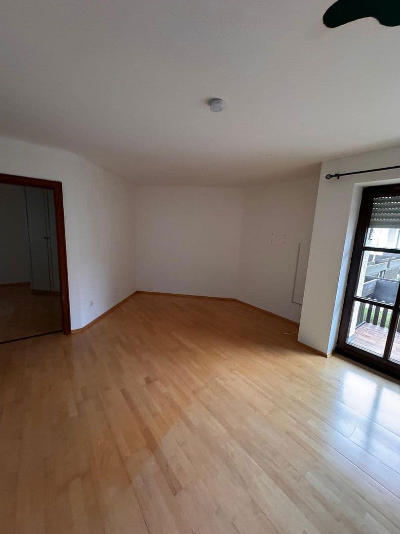 Pronájem bytu 2+1 44 m², Humboldtweg 1, Neufahrn, Bavorsko Pronájem bytu 2+1 44 m², Humboldtweg 1, Neufahrn, Bavorsko