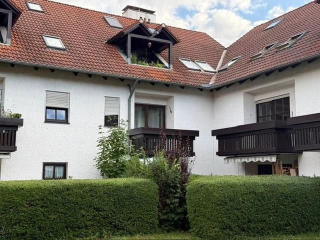 Pronájem bytu 2+1 44 m², Humboldtweg 1, Neufahrn, Bavorsko Pronájem bytu 2+1 44 m², Humboldtweg 1, Neufahrn, Bavorsko