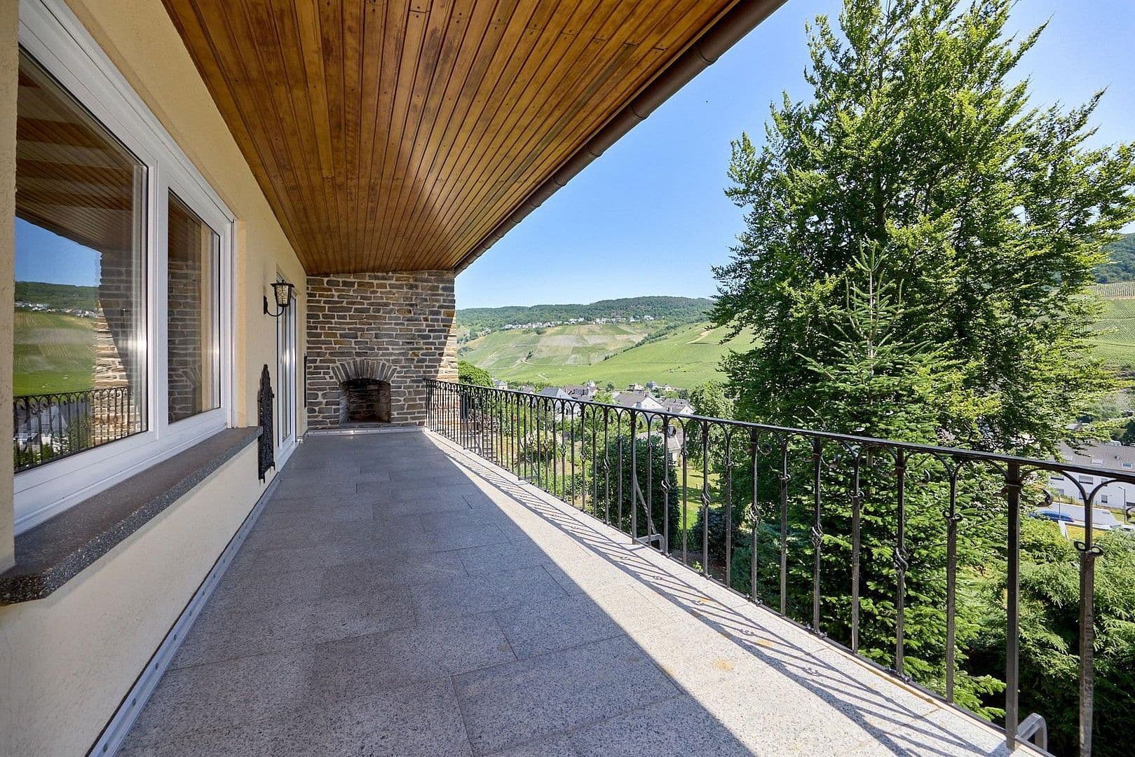 Prodej domu 316 m², pozemek 1.442 m², Bernkastel-Kues, Porýní-Falc Prodej domu 316 m², pozemek 1.442 m², Bernkastel-Kues, Porýní-Falc