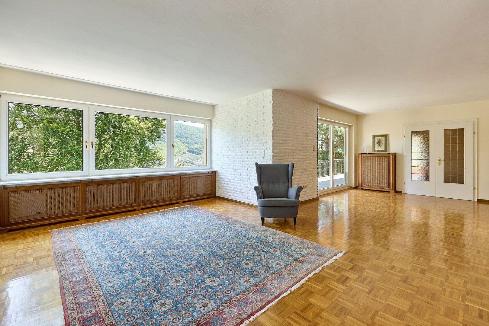 Prodej domu 316 m², pozemek 1.442 m², Bernkastel-Kues, Porýní-Falc Prodej domu 316 m², pozemek 1.442 m², Bernkastel-Kues, Porýní-Falc