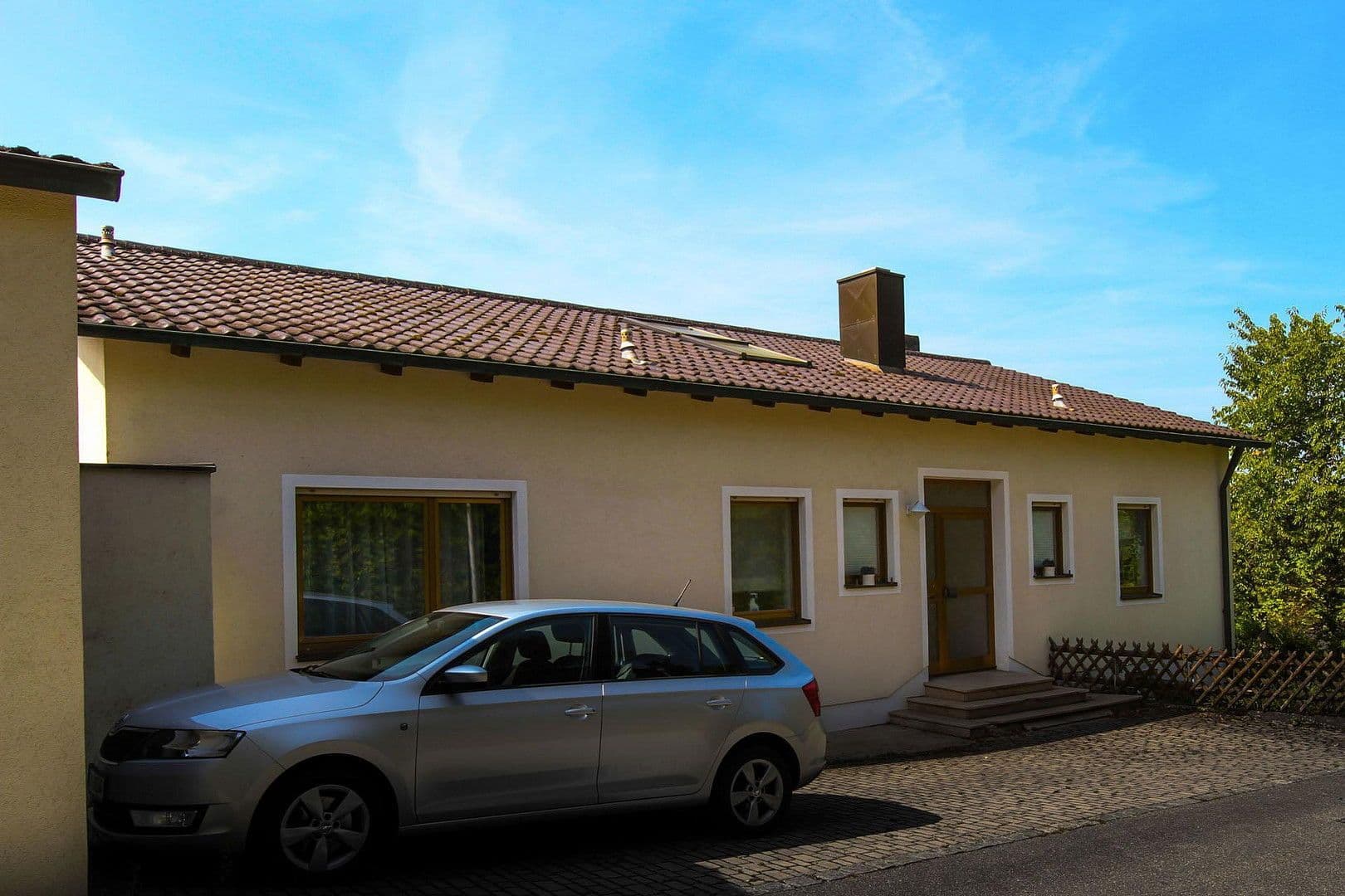 Prodej domu 302 m², pozemek 1.180 m², Nittendorf, Bavorsko Prodej domu 302 m², pozemek 1.180 m², Nittendorf, Bavorsko