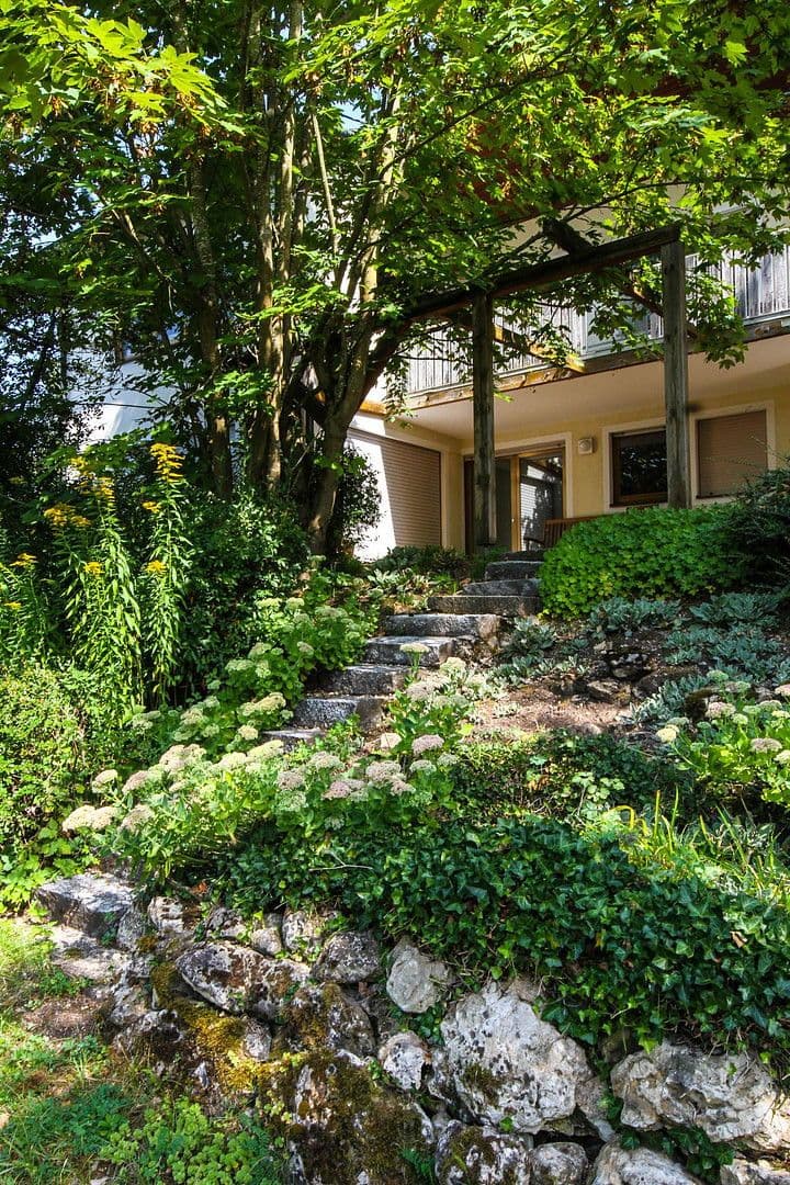 Prodej domu 302 m², pozemek 1.180 m², Nittendorf, Bavorsko Prodej domu 302 m², pozemek 1.180 m², Nittendorf, Bavorsko