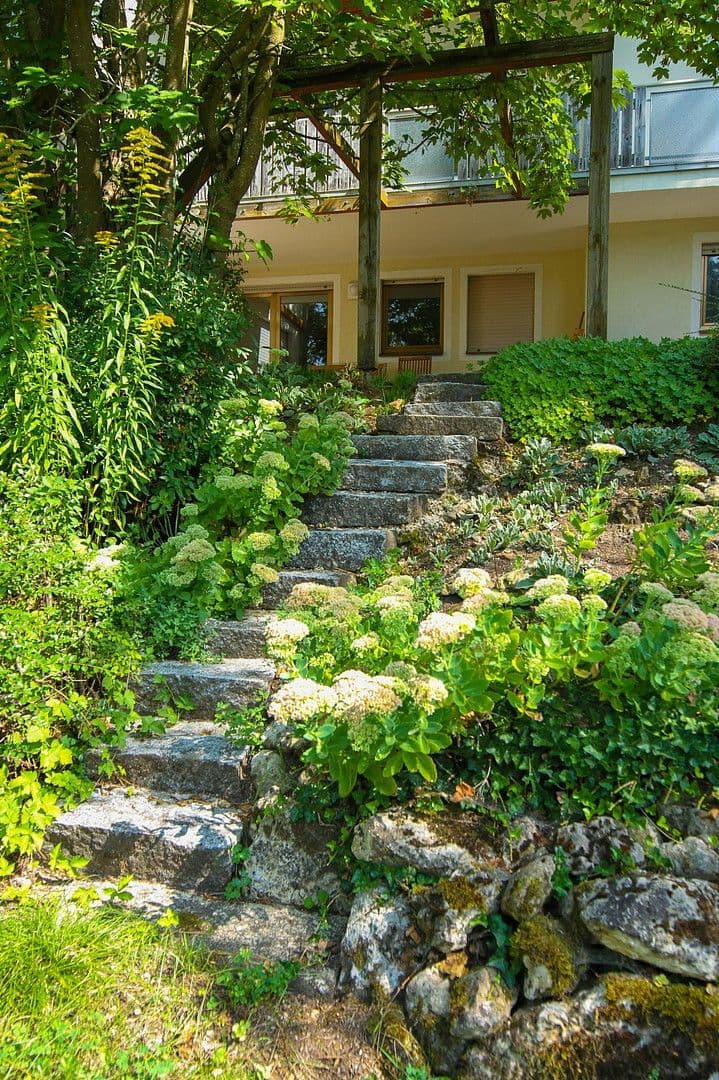 Prodej domu 302 m², pozemek 1.180 m², Nittendorf, Bavorsko Prodej domu 302 m², pozemek 1.180 m², Nittendorf, Bavorsko