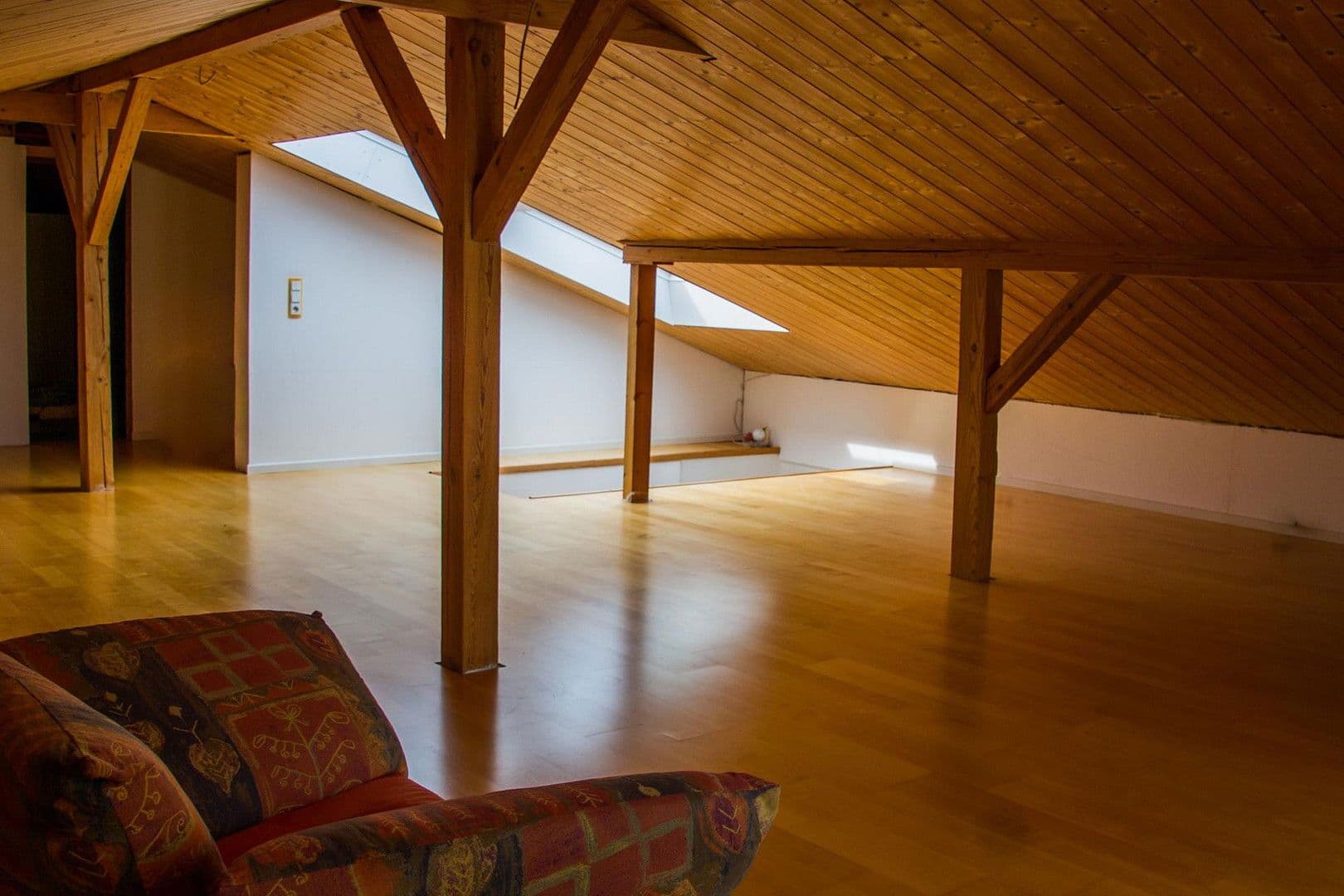 Prodej domu 302 m², pozemek 1.180 m², Nittendorf, Bavorsko Prodej domu 302 m², pozemek 1.180 m², Nittendorf, Bavorsko