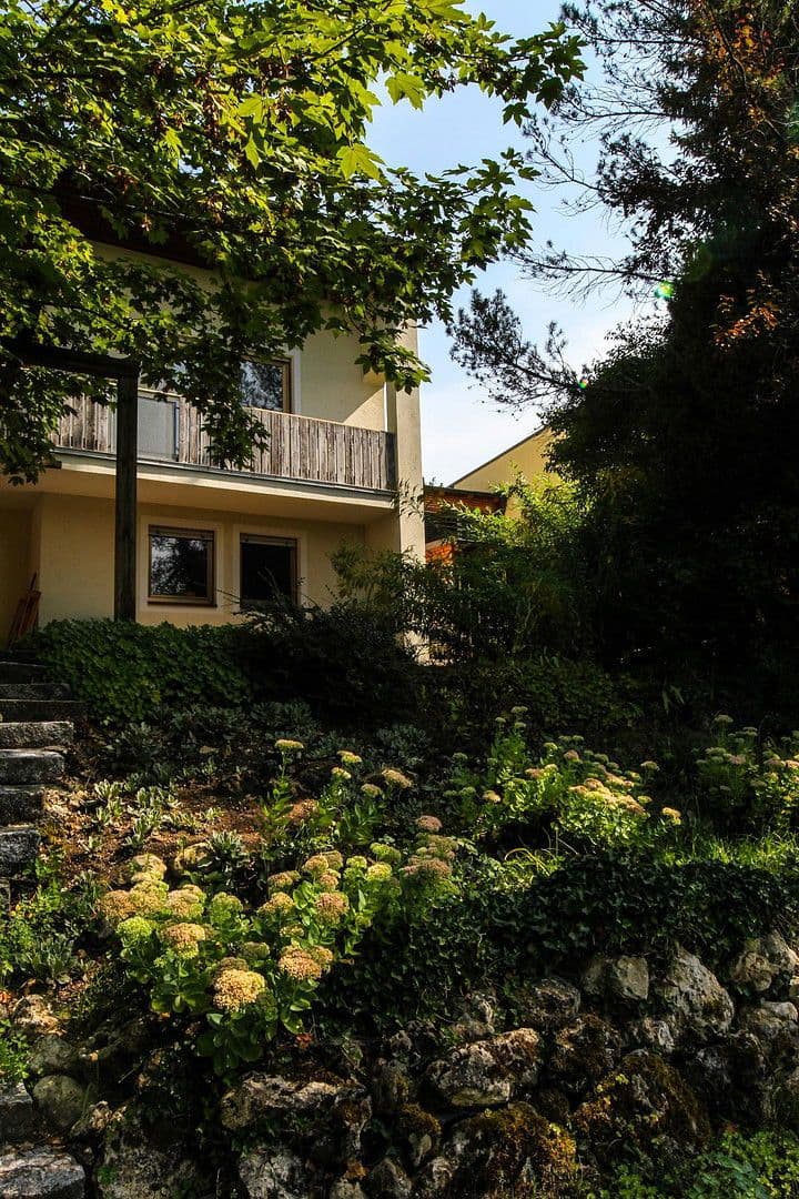 Prodej domu 302 m², pozemek 1.180 m², Nittendorf, Bavorsko Prodej domu 302 m², pozemek 1.180 m², Nittendorf, Bavorsko