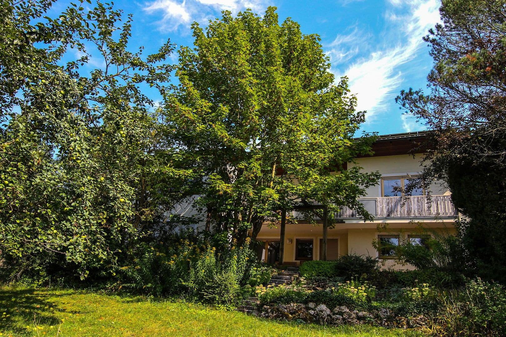 Prodej domu 302 m², pozemek 1.180 m², Nittendorf, Bavorsko Prodej domu 302 m², pozemek 1.180 m², Nittendorf, Bavorsko