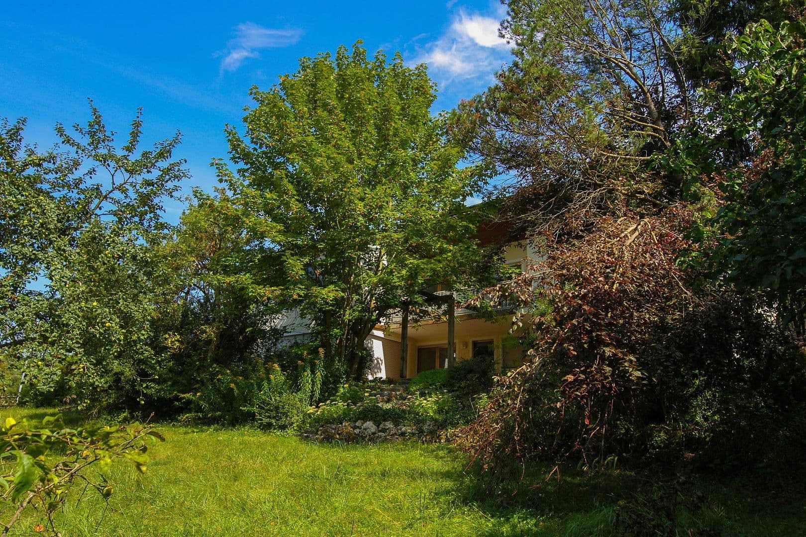 Prodej domu 302 m², pozemek 1.180 m², Nittendorf, Bavorsko Prodej domu 302 m², pozemek 1.180 m², Nittendorf, Bavorsko