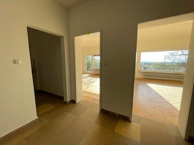 Pronájem bytu 4+1 165 m², Heidelberg, Bádensko-Württembersko Pronájem bytu 4+1 165 m², Heidelberg, Bádensko-Württembersko