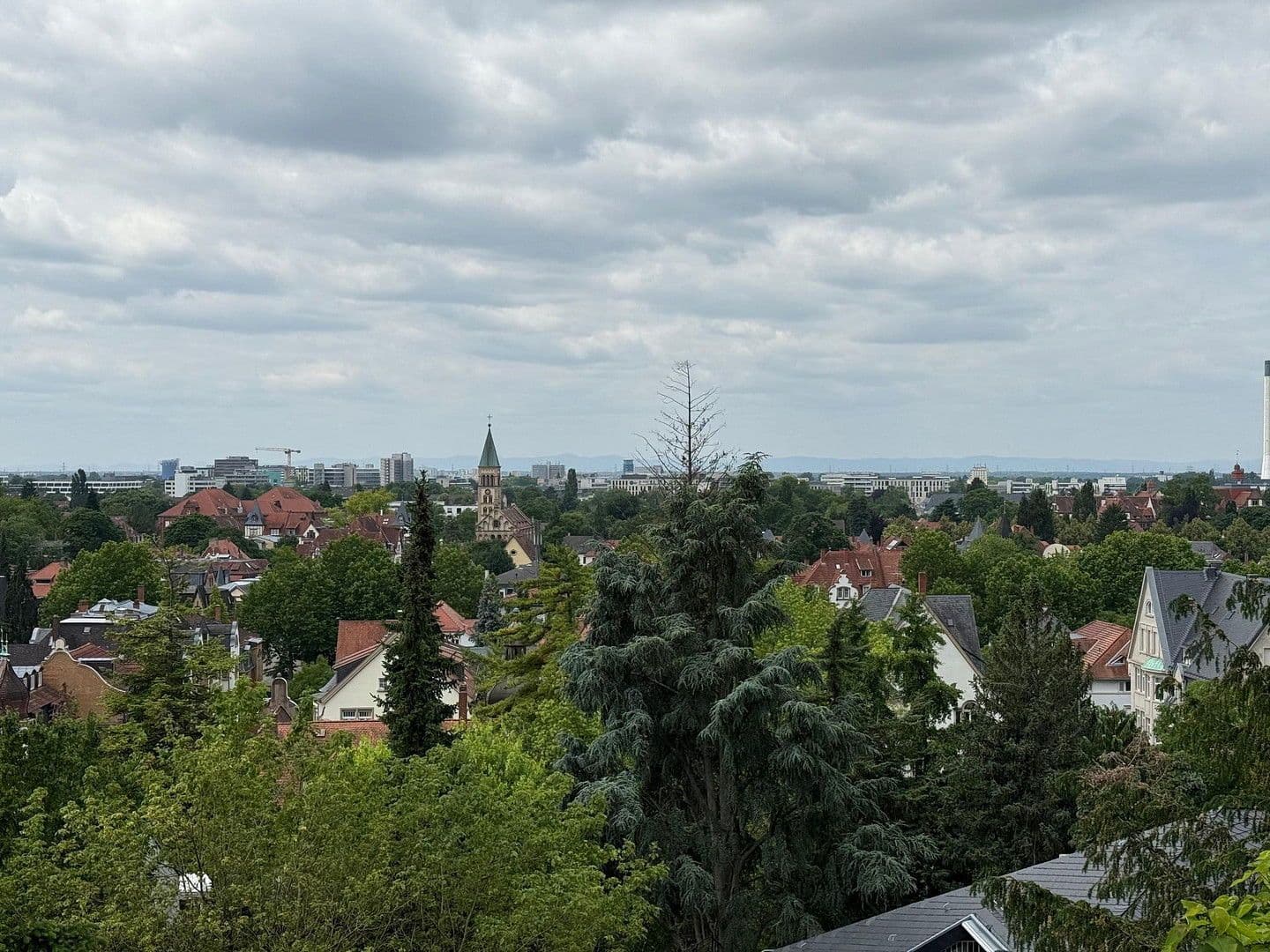 Pronájem bytu 4+1 165 m², Heidelberg, Bádensko-Württembersko Pronájem bytu 4+1 165 m², Heidelberg, Bádensko-Württembersko