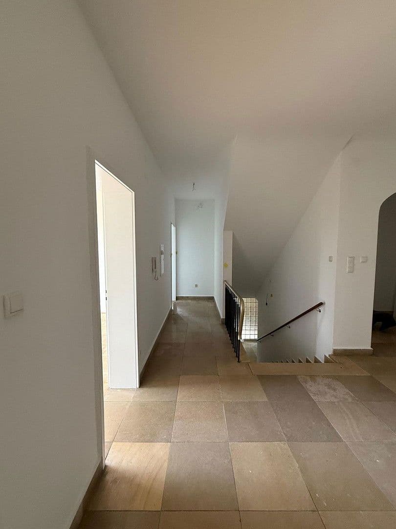 Pronájem bytu 4+1 165 m², Heidelberg, Bádensko-Württembersko Pronájem bytu 4+1 165 m², Heidelberg, Bádensko-Württembersko