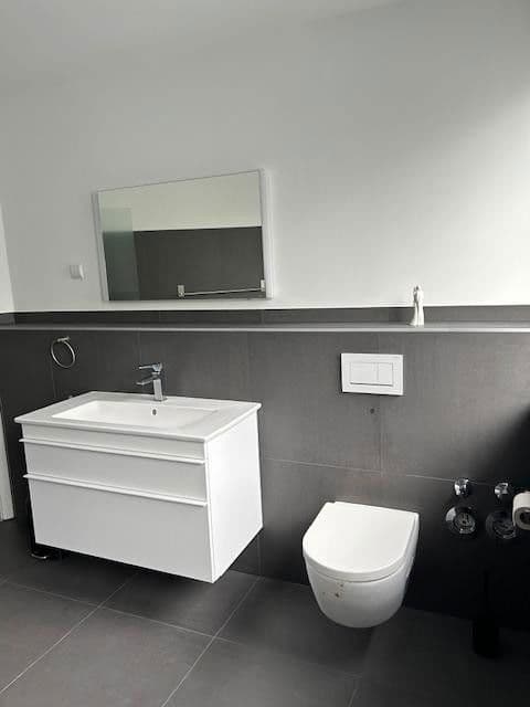 Pronájem bytu 2+1 85 m², Neuss, Severní Porýní-Vestfálsko Pronájem bytu 2+1 85 m², Neuss, Severní Porýní-Vestfálsko