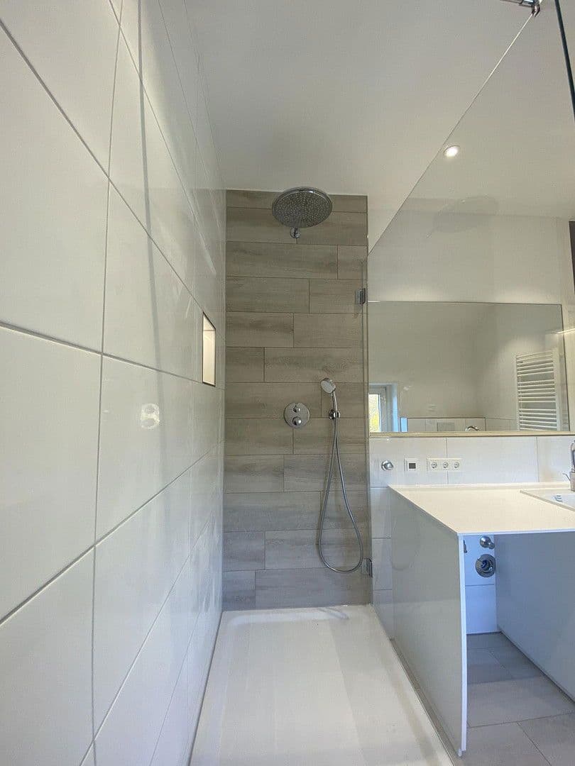 Pronájem bytu 2+1 64 m², Brühl, Severní Porýní-Vestfálsko Pronájem bytu 2+1 64 m², Brühl, Severní Porýní-Vestfálsko