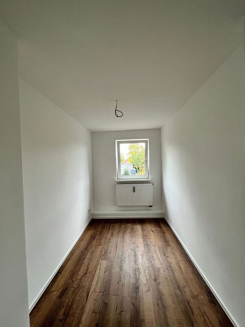 Pronájem bytu 2+1 41 m², Alte Holzhausener Straße 8, Leipzig, Sasko Pronájem bytu 2+1 41 m², Alte Holzhausener Straße 8, Leipzig, Sasko