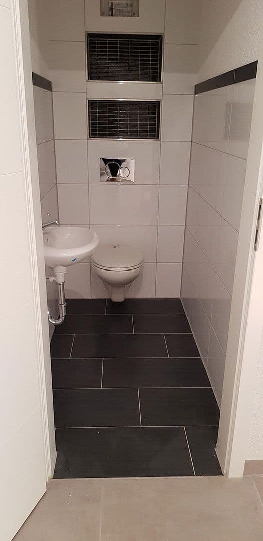 Pronájem bytu 4+1 100 m², Gartenstraße 20, Bad Rappenau, Bádensko-Württembersko Pronájem bytu 4+1 100 m², Gartenstraße 20, Bad Rappenau, Bádensko-Württembersko