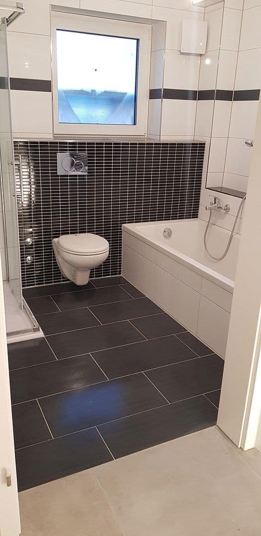 Pronájem bytu 4+1 100 m², Gartenstraße 20, Bad Rappenau, Bádensko-Württembersko Pronájem bytu 4+1 100 m², Gartenstraße 20, Bad Rappenau, Bádensko-Württembersko