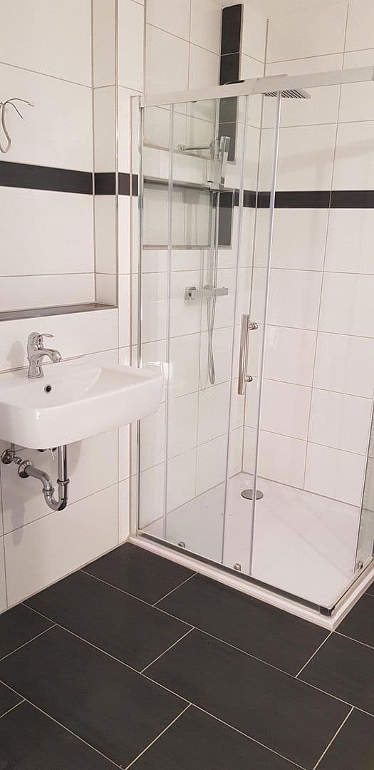 Pronájem bytu 4+1 100 m², Gartenstraße 20, Bad Rappenau, Bádensko-Württembersko Pronájem bytu 4+1 100 m², Gartenstraße 20, Bad Rappenau, Bádensko-Württembersko