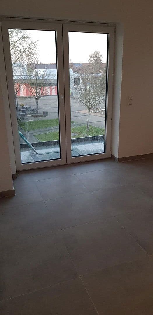 Pronájem bytu 4+1 100 m², Gartenstraße 20, Bad Rappenau, Bádensko-Württembersko Pronájem bytu 4+1 100 m², Gartenstraße 20, Bad Rappenau, Bádensko-Württembersko