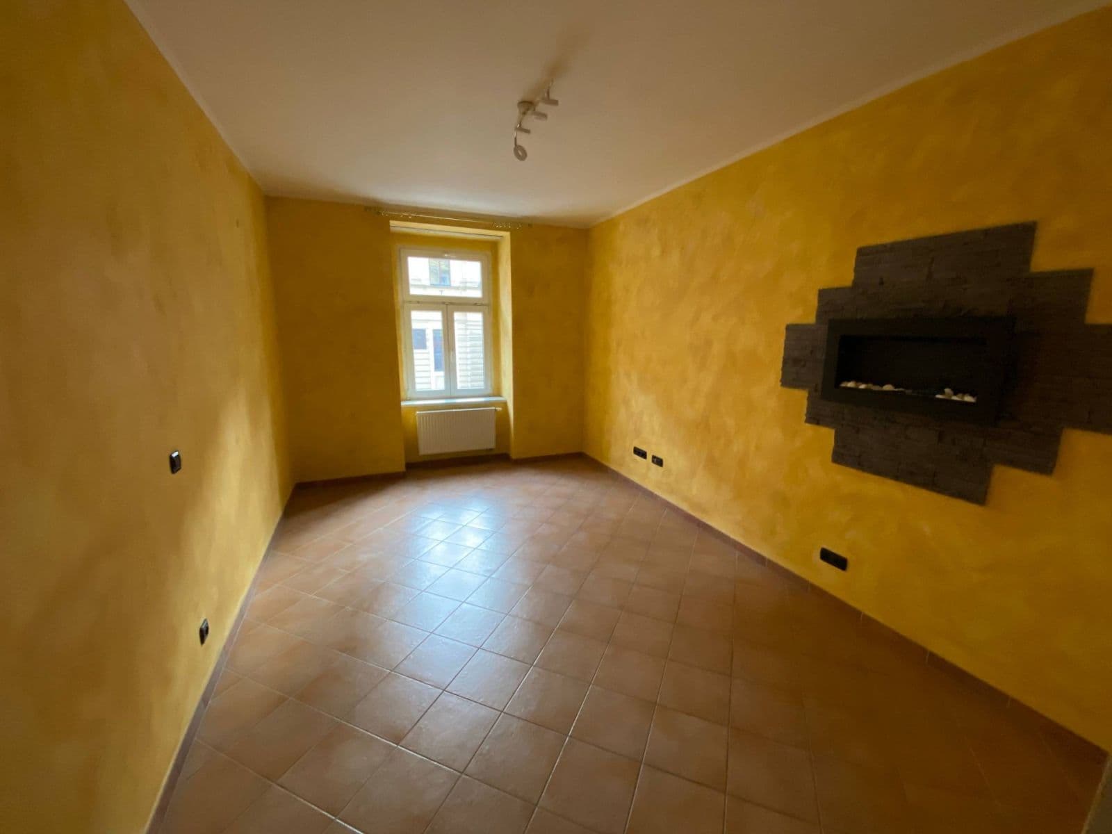 Pronájem bytu 2+1 58 m², Plzeňská, Praha, Praha Pronájem bytu 2+1 58 m², Plzeňská, Praha, Praha