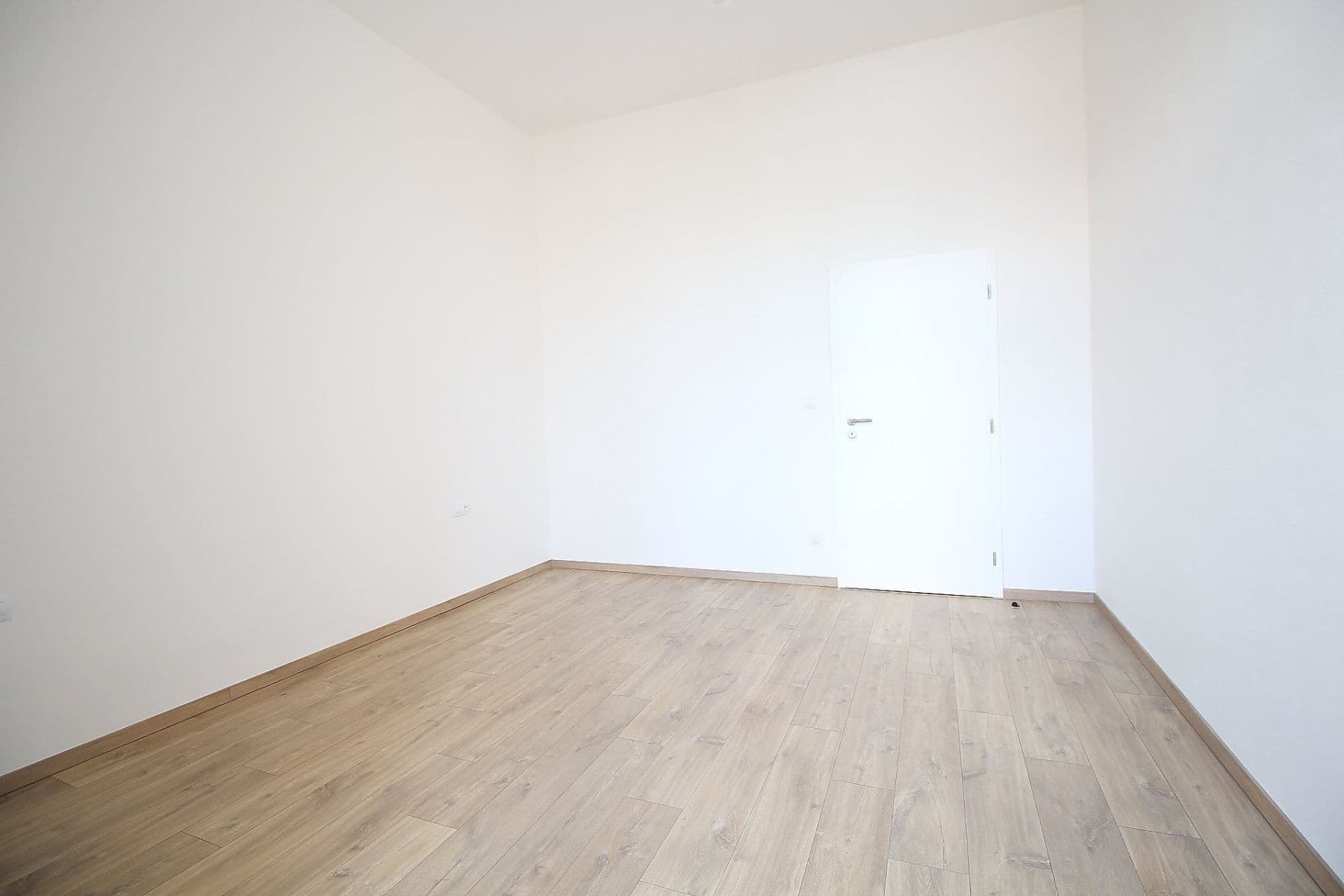 Pronájem bytu 2+kk 58 m², S. K. Neumanna, Kralupy nad Vltavou, Středočeský kraj Pronájem bytu 2+kk 58 m², S. K. Neumanna, Kralupy nad Vltavou, Středočeský kraj