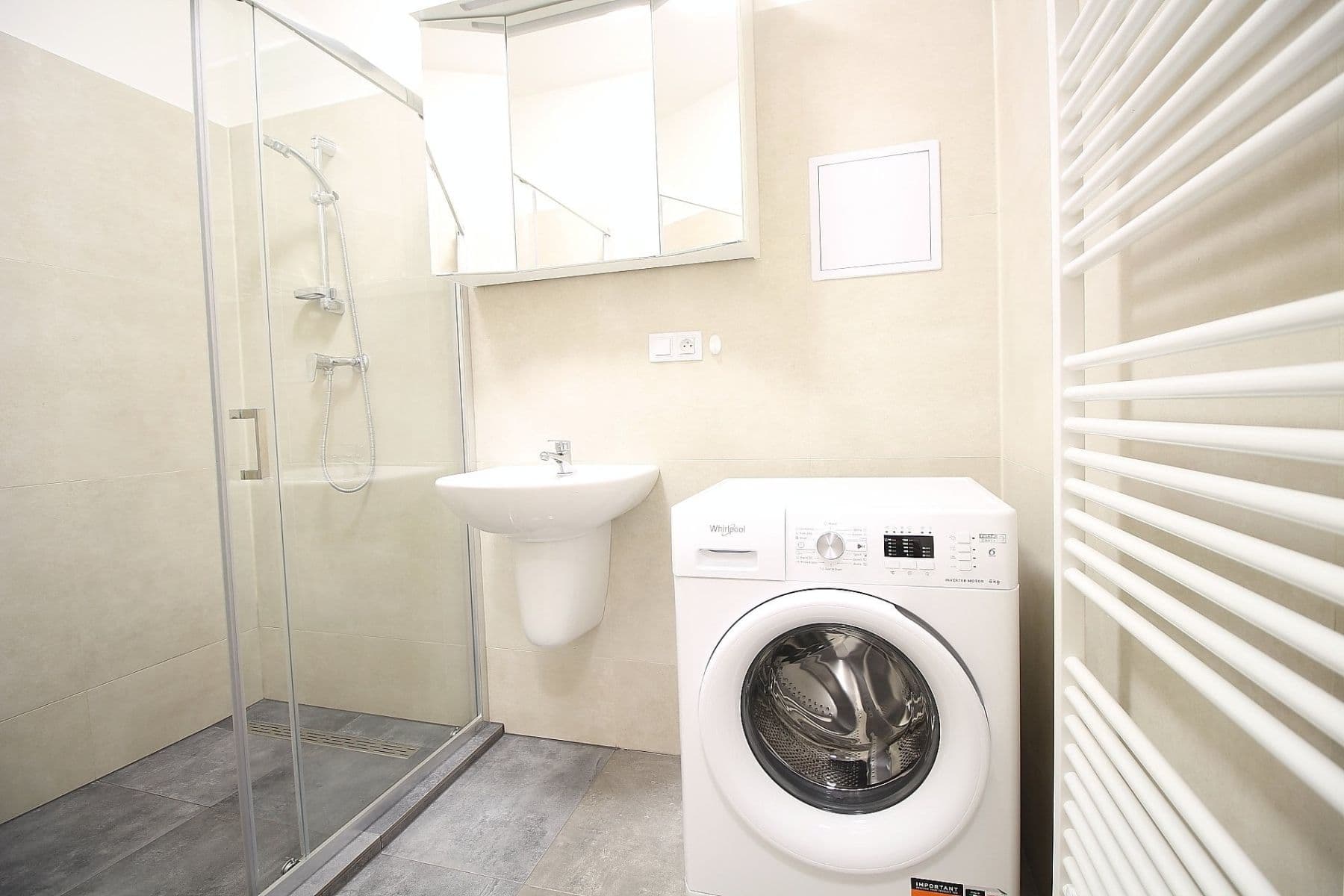 Pronájem bytu 2+kk 58 m², S. K. Neumanna, Kralupy nad Vltavou, Středočeský kraj Pronájem bytu 2+kk 58 m², S. K. Neumanna, Kralupy nad Vltavou, Středočeský kraj